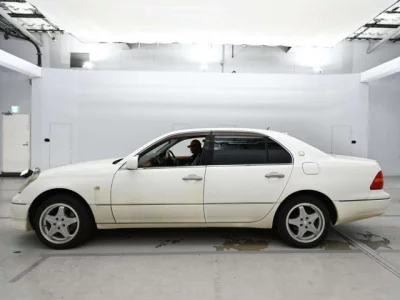 Toyota CELSIOR  с аукциона в Японии