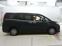 Toyota ESQUIRE лот № 30366 оценка 3.5  с аукциона в Японии 2