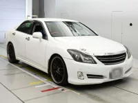 Toyota CROWN лот № 10086 оценка 3.5  с аукциона в Японии 4