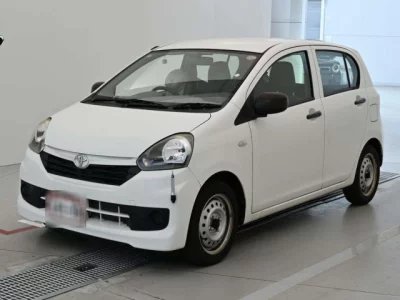 Toyota PIXIS EPOCH  с аукциона в Японии