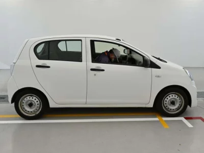 Toyota PIXIS EPOCH  с аукциона в Японии