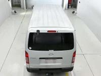 Toyota HIACE VAN лот № 90342 оценка RA  с аукциона в Японии 7