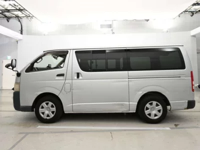Toyota HIACE VAN  с аукциона в Японии