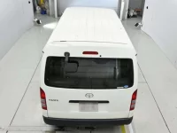 Toyota HIACE лот № 30390 оценка RA  с аукциона в Японии 7