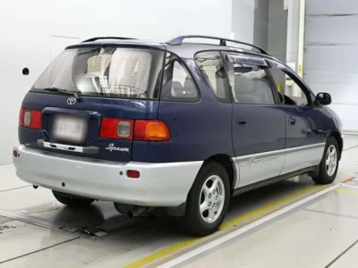 Toyota Ipsum