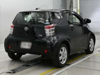 Toyota iQ