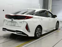 Toyota PRIUS PHV лот № 30330 оценка 3.5  с аукциона в Японии 1
