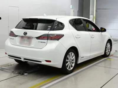 Lexus CT  с аукциона в Японии