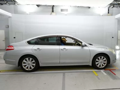 Nissan TEANA  с аукциона в Японии