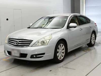 Nissan TEANA  с аукциона в Японии