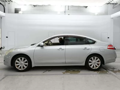 Nissan TEANA  с аукциона в Японии