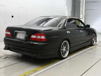 Nissan LAUREL  с аукциона в Японии