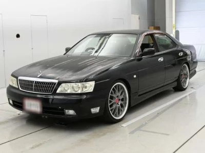 Nissan LAUREL  с аукциона в Японии