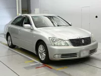 Toyota CROWN лот № 30492 оценка 3.5  с аукциона в Японии 4