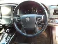 Toyota CROWN лот № 30378 оценка 4  с аукциона в Японии 8