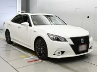 Toyota CROWN лот № 30464 оценка 4  с аукциона в Японии 4