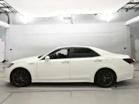 Toyota CROWN лот № 30464 оценка 4  с аукциона в Японии 3