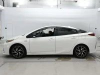 Toyota PRIUS PHV лот № 36244 оценка 4.5  с аукциона в Японии 3