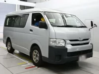 Toyota HIACE лот № 30384 оценка 3.5  с аукциона в Японии 4