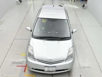 Toyota Prius лот № 10155 оценка 4.5  с аукциона в Японии 6