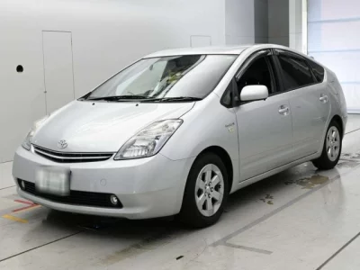 Toyota Prius  с аукциона в Японии