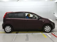 Nissan NOTE лот № 30449 оценка 4  с аукциона в Японии 2
