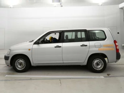 Toyota SUCCEED  с аукциона в Японии