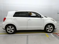 Toyota IST лот № 90225 оценка 3  с аукциона в Японии 2