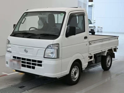 Nissan NT100 Clipper