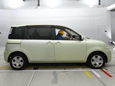 Toyota SIENTA  с аукциона в Японии