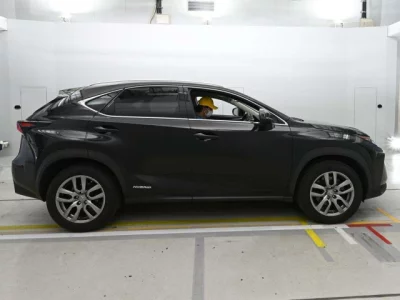 Lexus NX300h