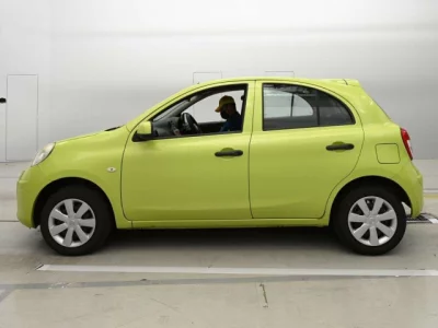 Nissan March