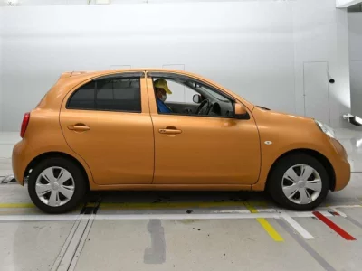 Nissan March