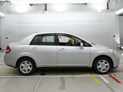 Nissan Tiida Latio