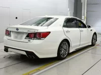 Toyota CROWN лот № 30715 оценка R  с аукциона в Японии 1