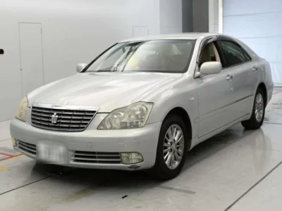 Toyota CROWN  с аукциона в Японии