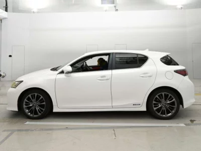 Lexus CT  с аукциона в Японии