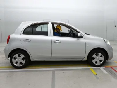 Nissan March