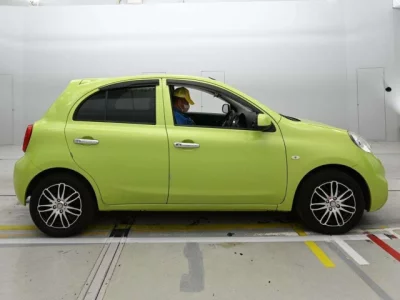 Nissan March