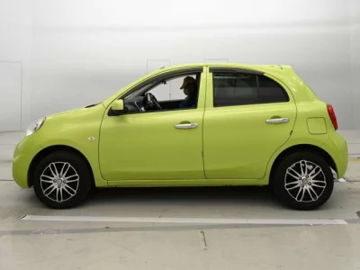 Nissan March