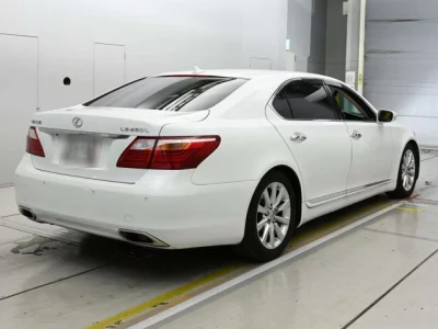 Lexus LS460L
