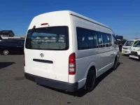 Toyota HIACE лот № 70004 оценка R  с аукциона в Японии 1