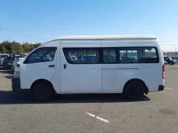 Toyota HIACE лот № 70004 оценка R  с аукциона в Японии 3