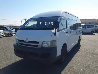 Toyota HIACE  с аукциона в Японии