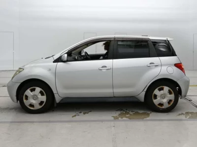 Toyota IST  с аукциона в Японии