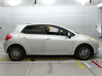 Toyota AURIS лот № 30639 оценка 3.5  с аукциона в Японии 2