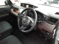 Toyota TANK лот № 30713 оценка R  с аукциона в Японии 8