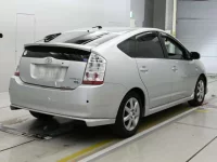 Toyota Prius лот № 10294 оценка 4.5  с аукциона в Японии 1