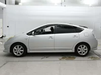 Toyota Prius лот № 10294 оценка 4.5  с аукциона в Японии 3