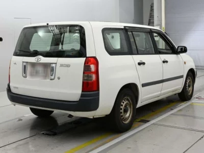 Toyota SUCCEED  с аукциона в Японии